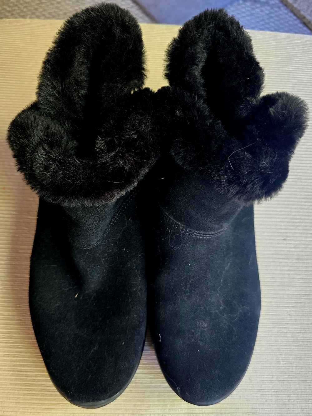 Skechers Black Faux Fur Cuffed Ankle Booties
